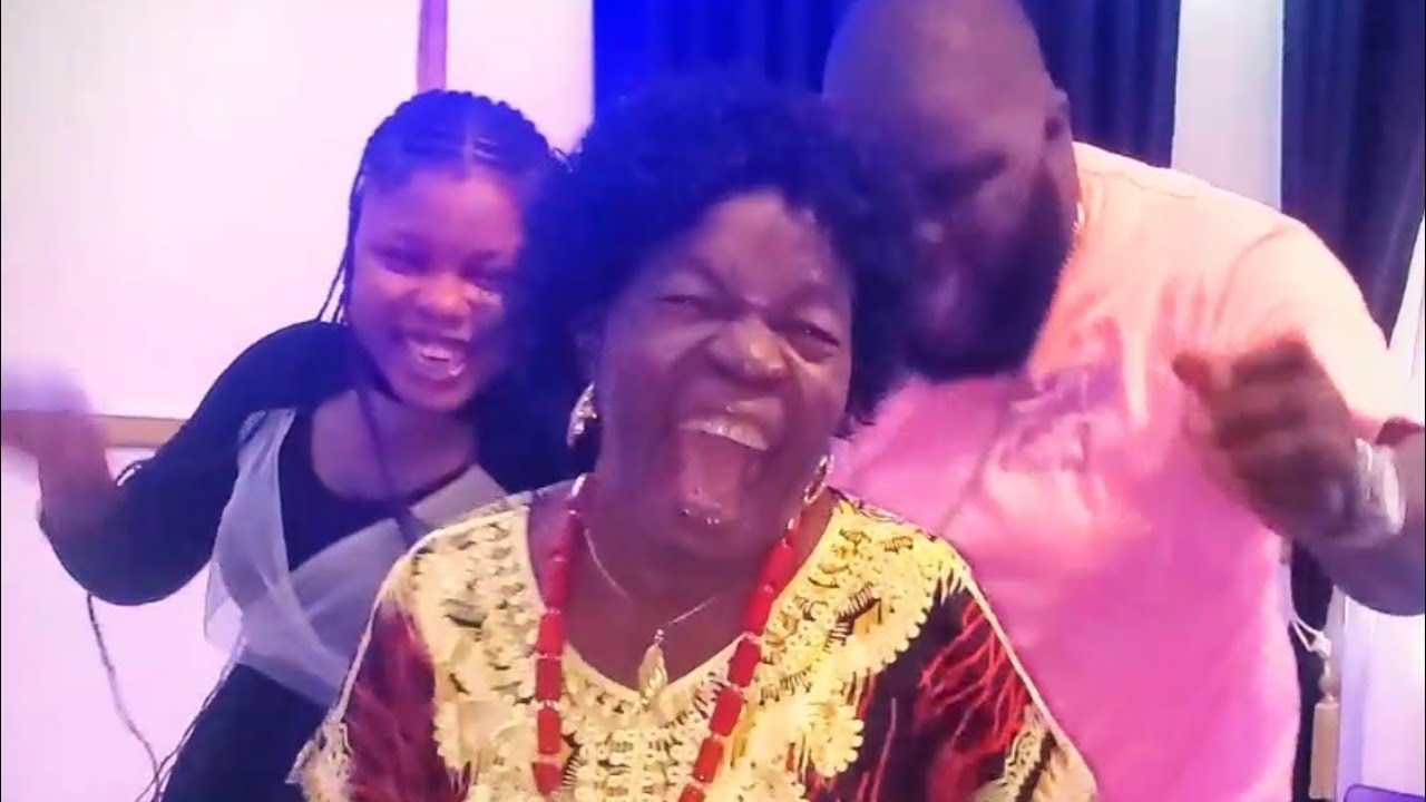 Emotional Christimas Surprise to my Mother from a fan in Florida, USA