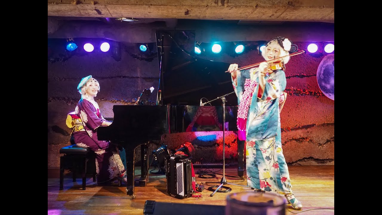 ”永久に麗しく、すみれの花よ(Violet, Be Graceful Forever)