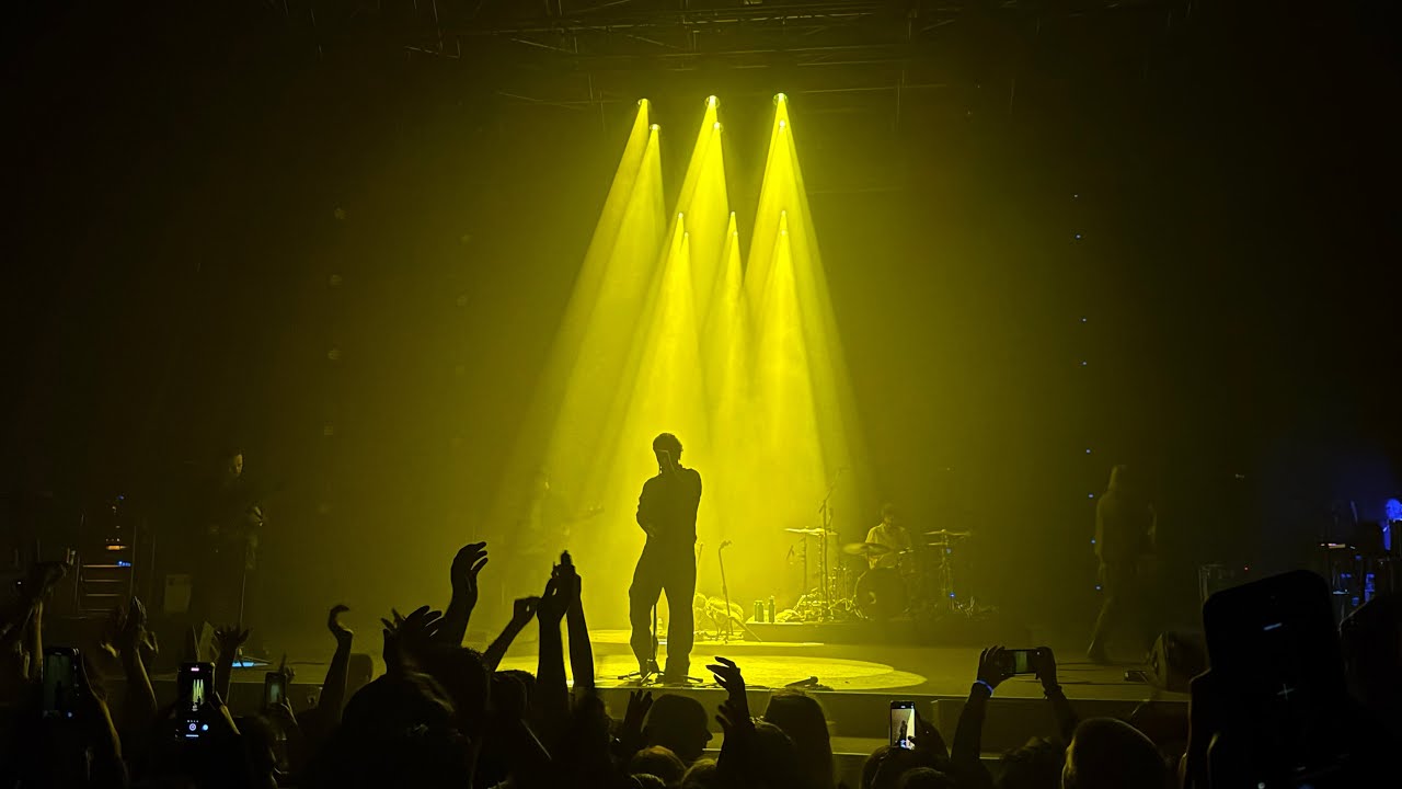 Nothing But Thieves - Sorry - 4K Live Padova 16 Feb 2025