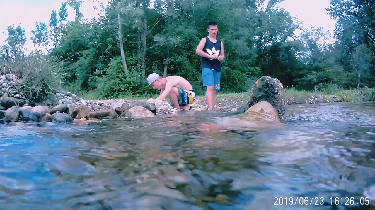 Kleinen Wasserkanal am Bach bauen (Teil 2/2)  |  Vancam 3