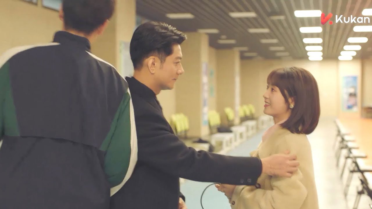 神枪手吃醋好幼稚！故意撞开情敌，要小娇妻哄哄才能好！🥰| clip 你好神枪手 Hello, the Sharpshooter