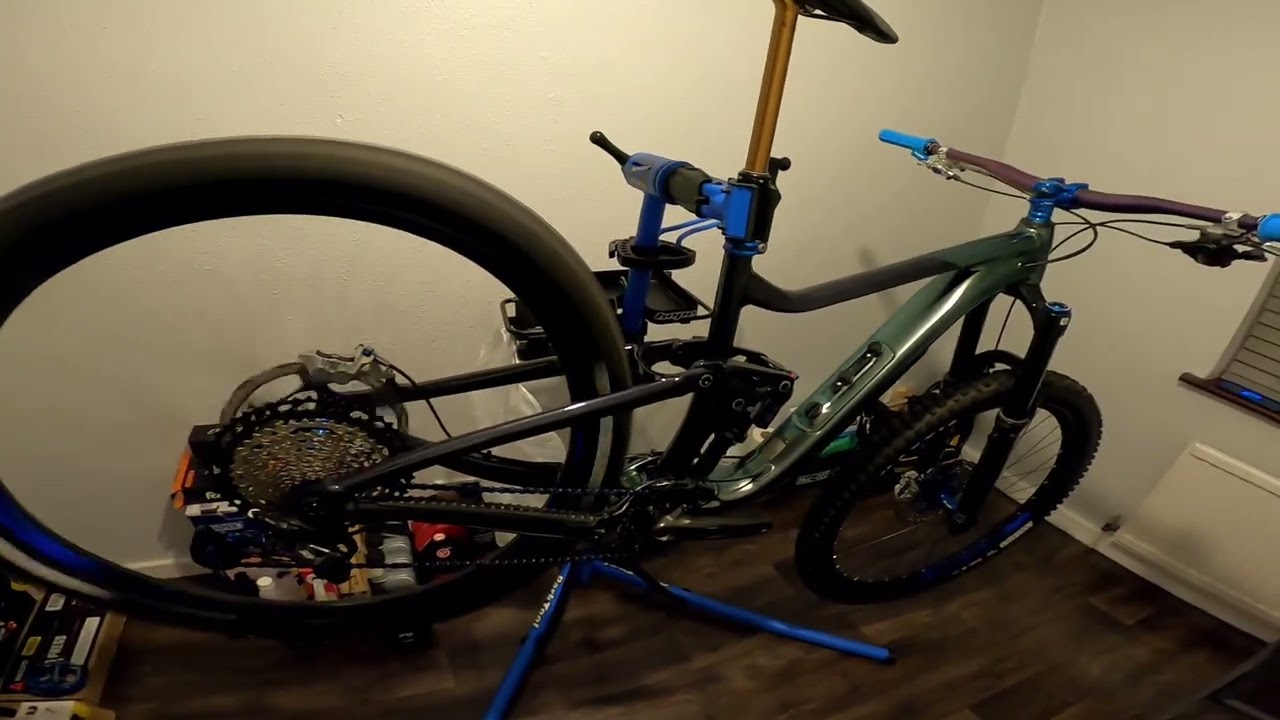 Putting deore cranks back on chainline issiues with xt ones xt has 52 and deore is 55 chainline 