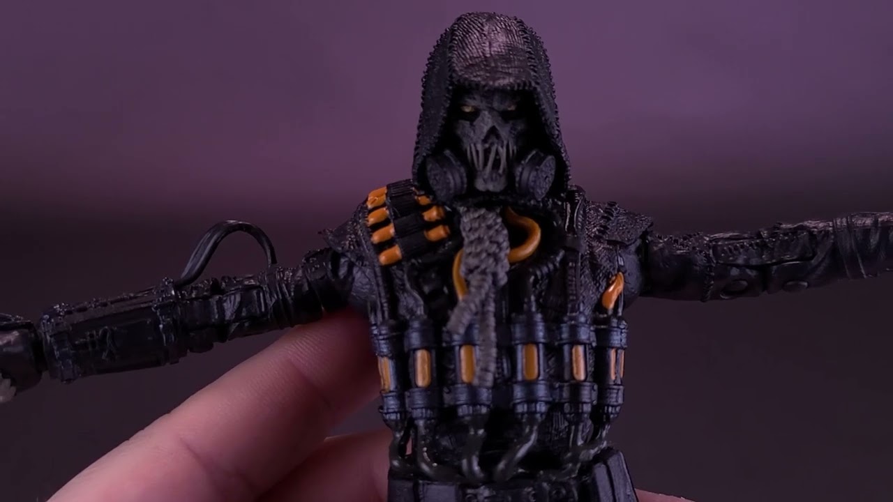 McFarlane Toys Batman Arkham Knight Scarecrow Figure @The Review Spot