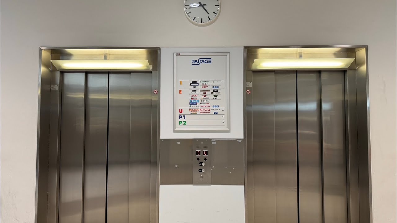 2015 Schindler Aufzug in einem Passage Einkaufszentrum in Frauenfeld
