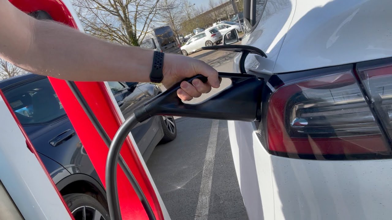 Free Tesla or electric car home charging in the UK with Octopus