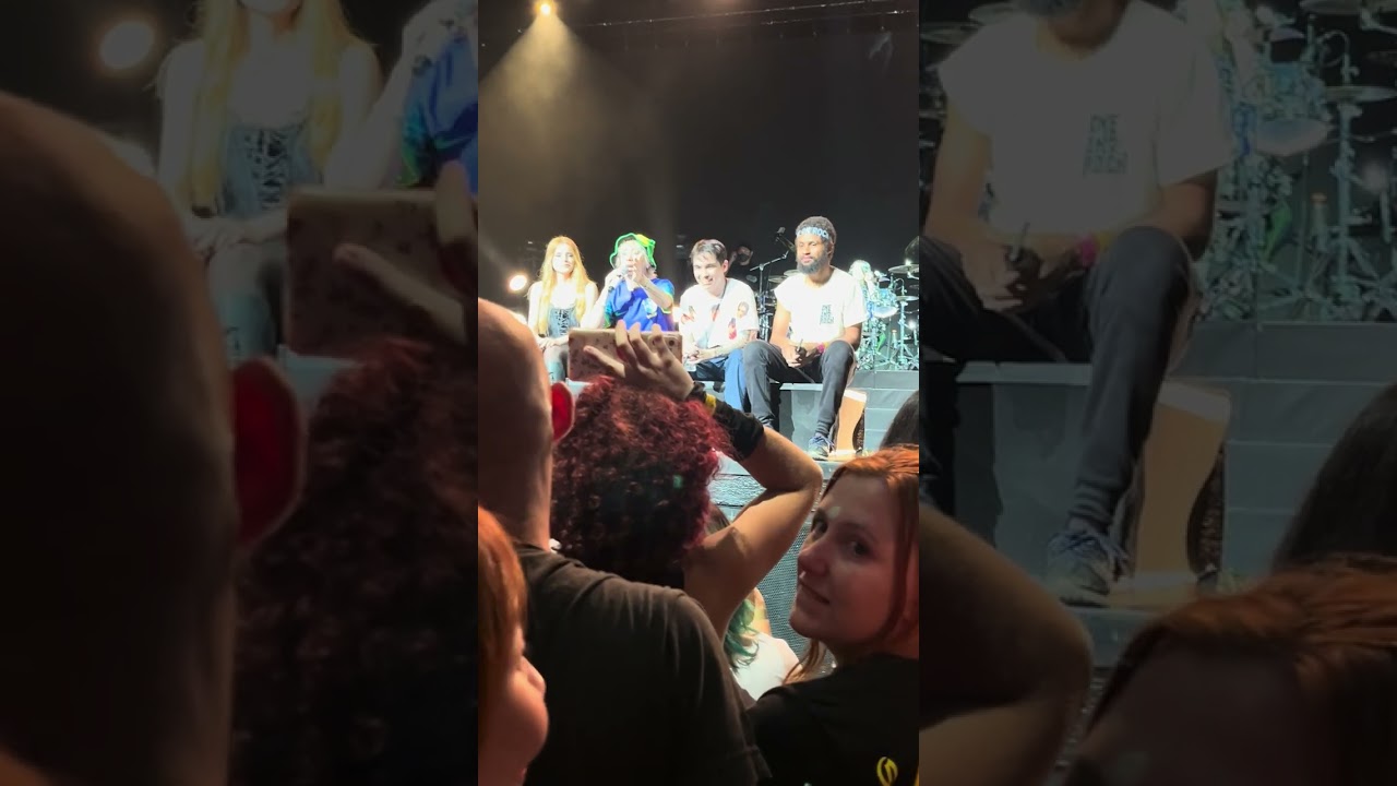 ONE OK ROCK - Wherever We’re Taka chama 3 fãs no palco DetoxTourInBrazil no Espaço Unimed 13/04/2025