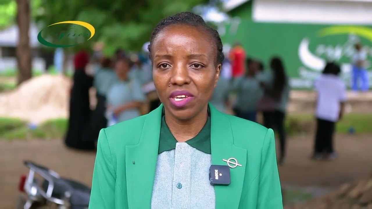 WANAWAKE WAFANYAKAZI WA TANESCO  MOROGORO KASKAZINI WAKABIDHI MRADI WA MATUNDU 5 YA VYOO VYA KISASA.