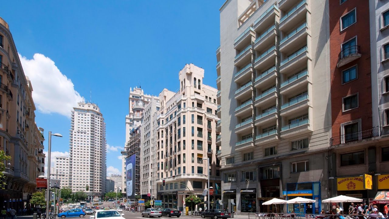 Hotel Madrid Plaza Espana Affiliated by Melia | Madrid, Spain | Hotel Review🏠
