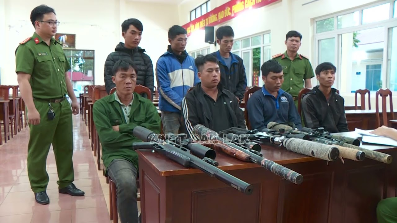 Đắk Lắk: Bắt giữ 7 đối tượng mang 4 khẩu súng vào rừng săn bắn