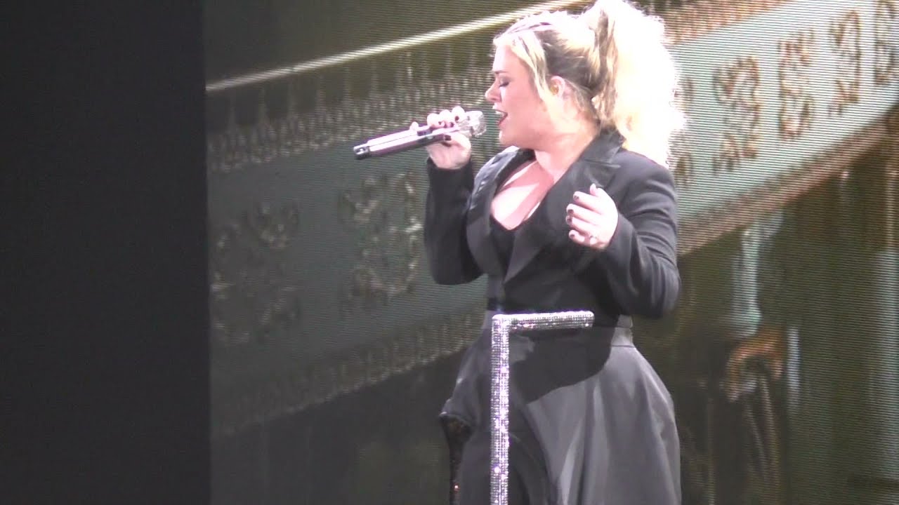 Kelly Clarkson - Never Enough (Greatest Showman/Loren Allred) @Allstate Arena -Chicago, IL-2/22/2019