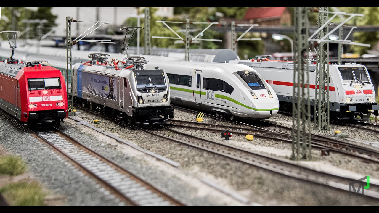H0 3-Leiter Modelleisenbahn - Zugfahrten April 2022