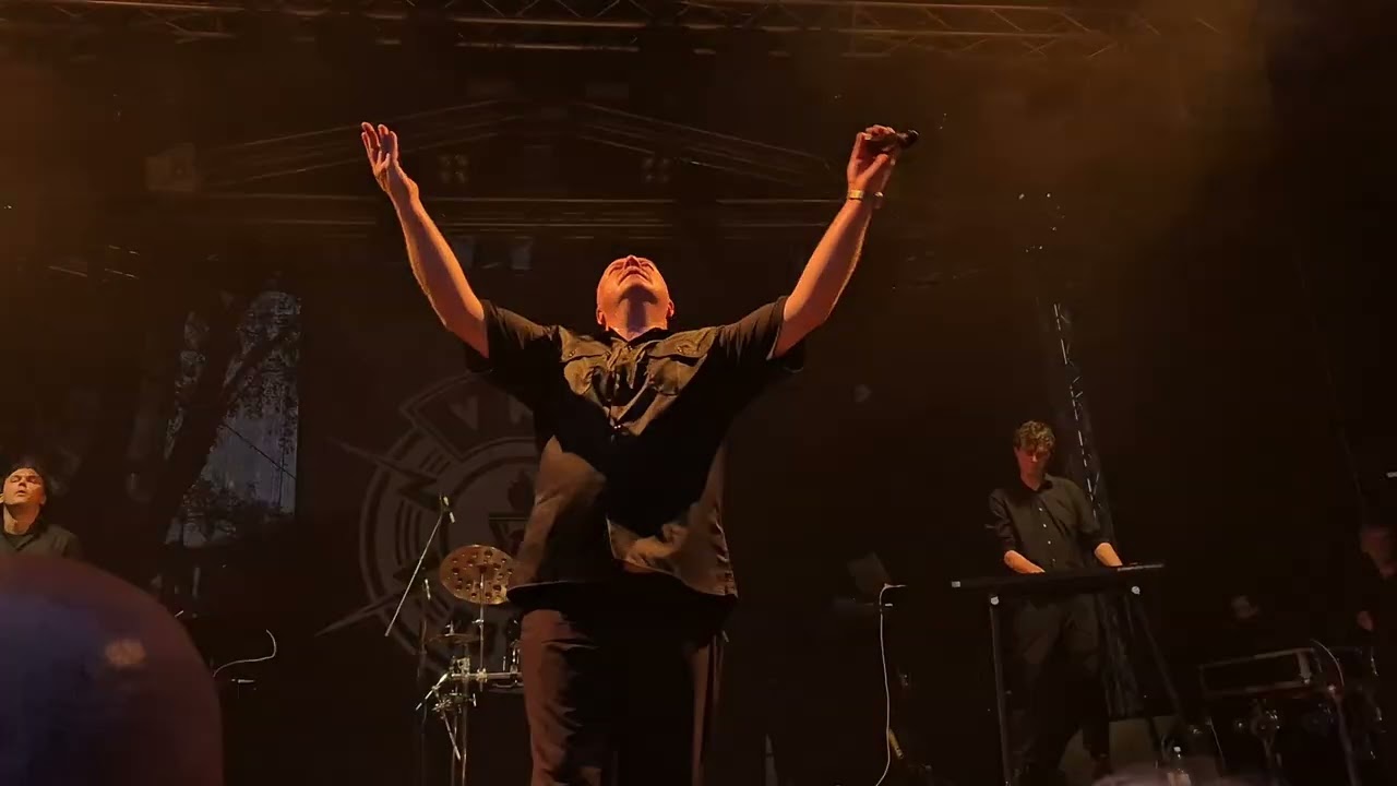 VNV NATION   