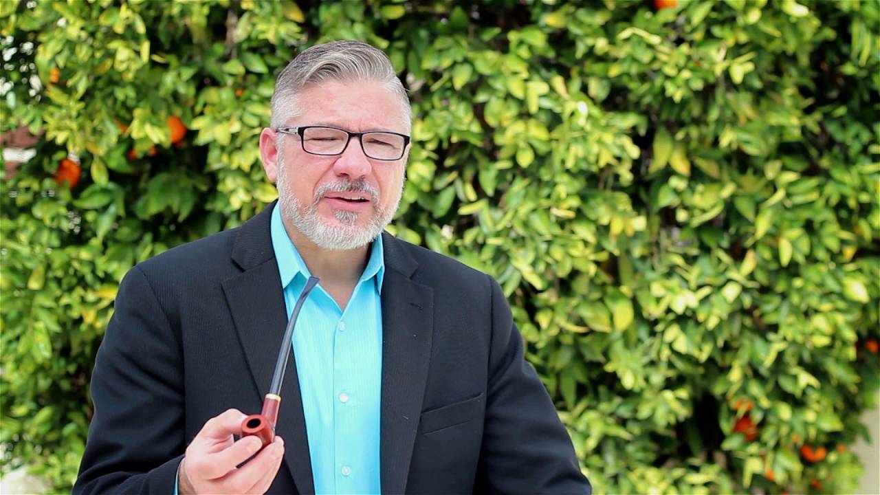 Wise Words - Mr. Brog No: 14 Churchwarden Pear Wood Pipe - 