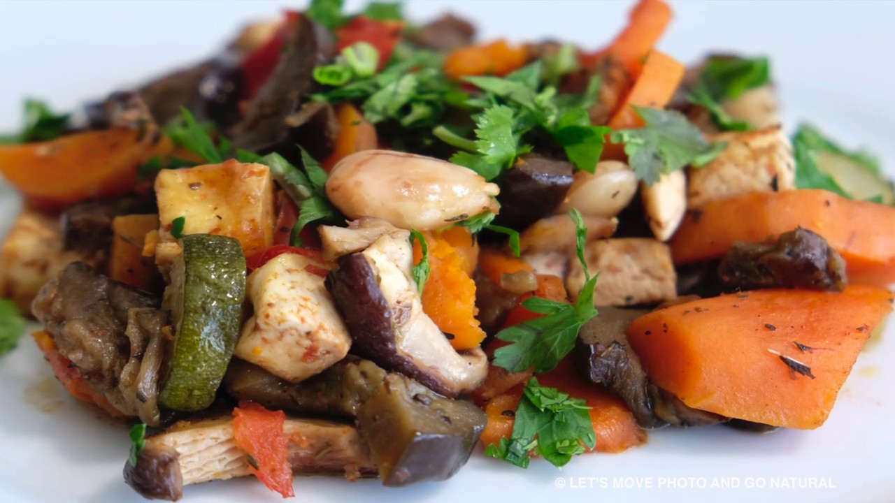 LEGUMES ASSADOS NO FORNO COM TOFU (OU SEITAN)