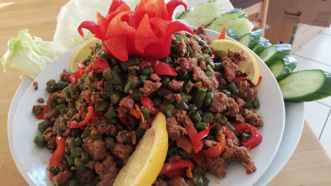 Thai Essen gebratene Bohnen mit roten Curry