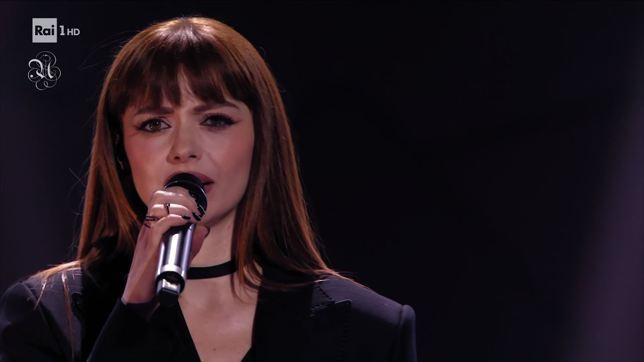 Annalisa canta 