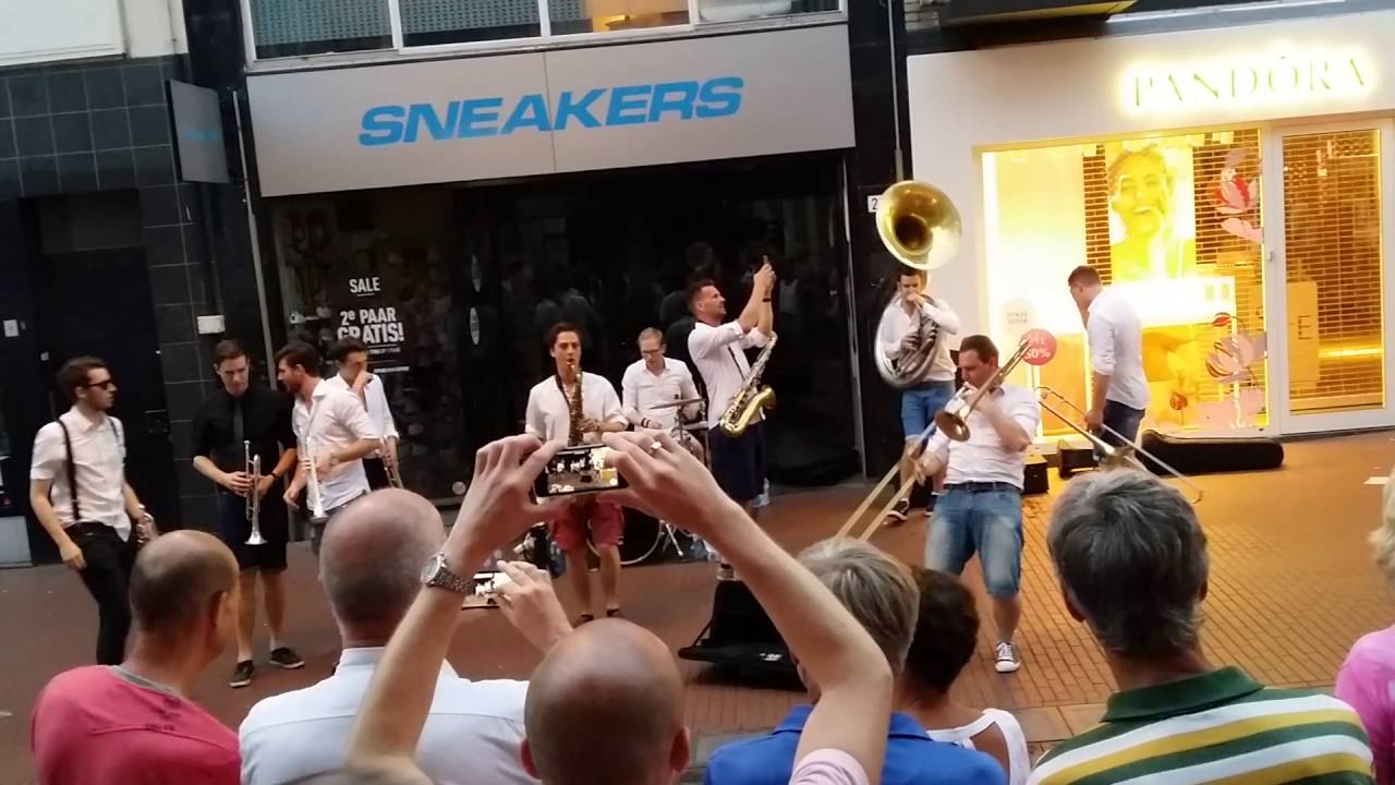 Broadway brass op de nijmeegse vierdaagse met de nieuwe broadway brass medley