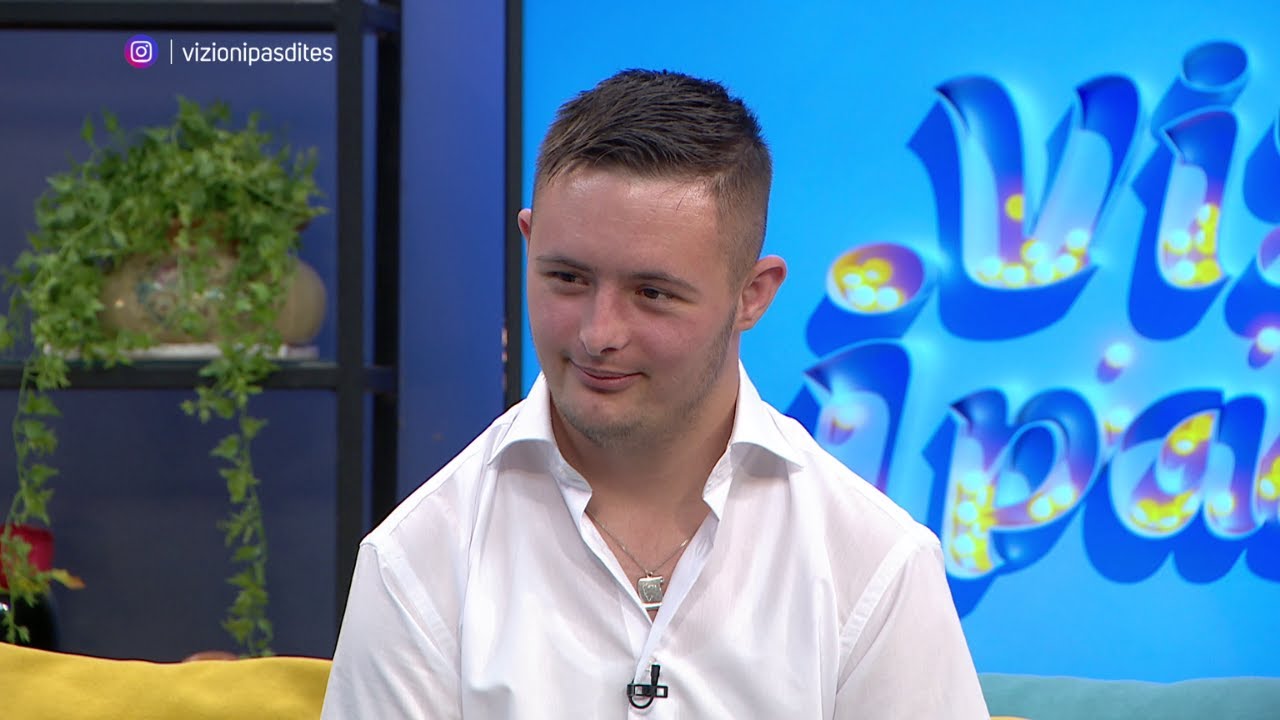 21 vjecari me sindromen down punesohet ne administrate,tregon i emocionuar:Kam...-Vizioni i Pasdites