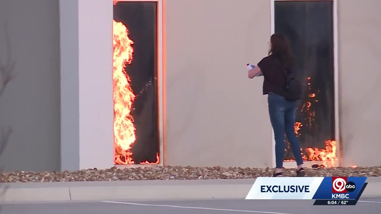 KMBC 9 crews witness arson attempt at south Kansas City warehouse