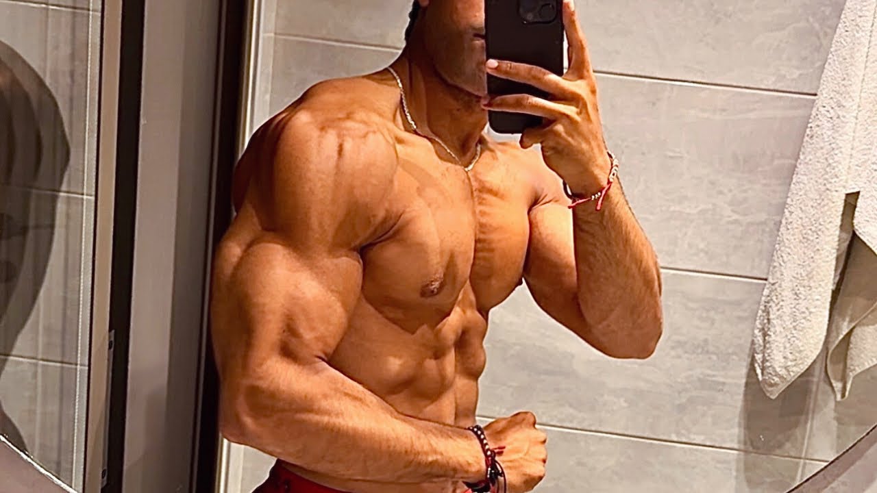 Want Instant Respect? Sculpt Shoulders Like This (No Roids)