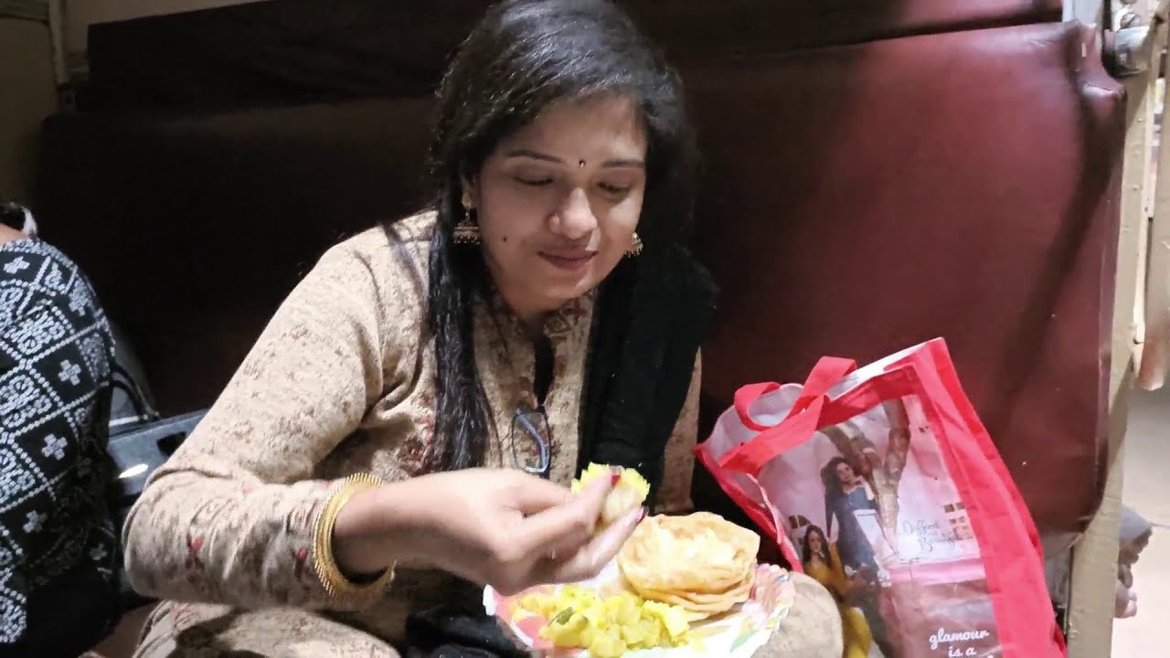 Doon Express e Varanasi Gelam | Nice Memorable Train Journey | Luchi | Baked Sweet