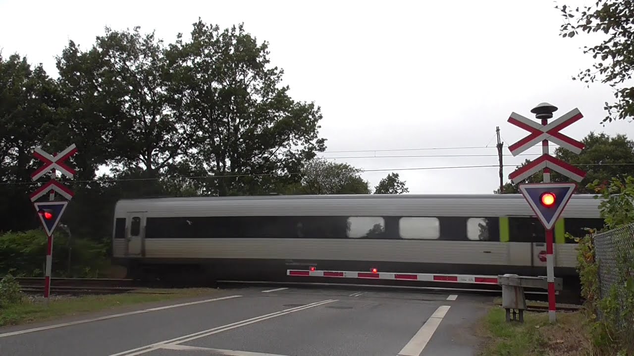 Jernbaneoverskæring Tinglev/Spoorwegovergang /Level Crossing/ Passage a Niveau/ Bahnübergang