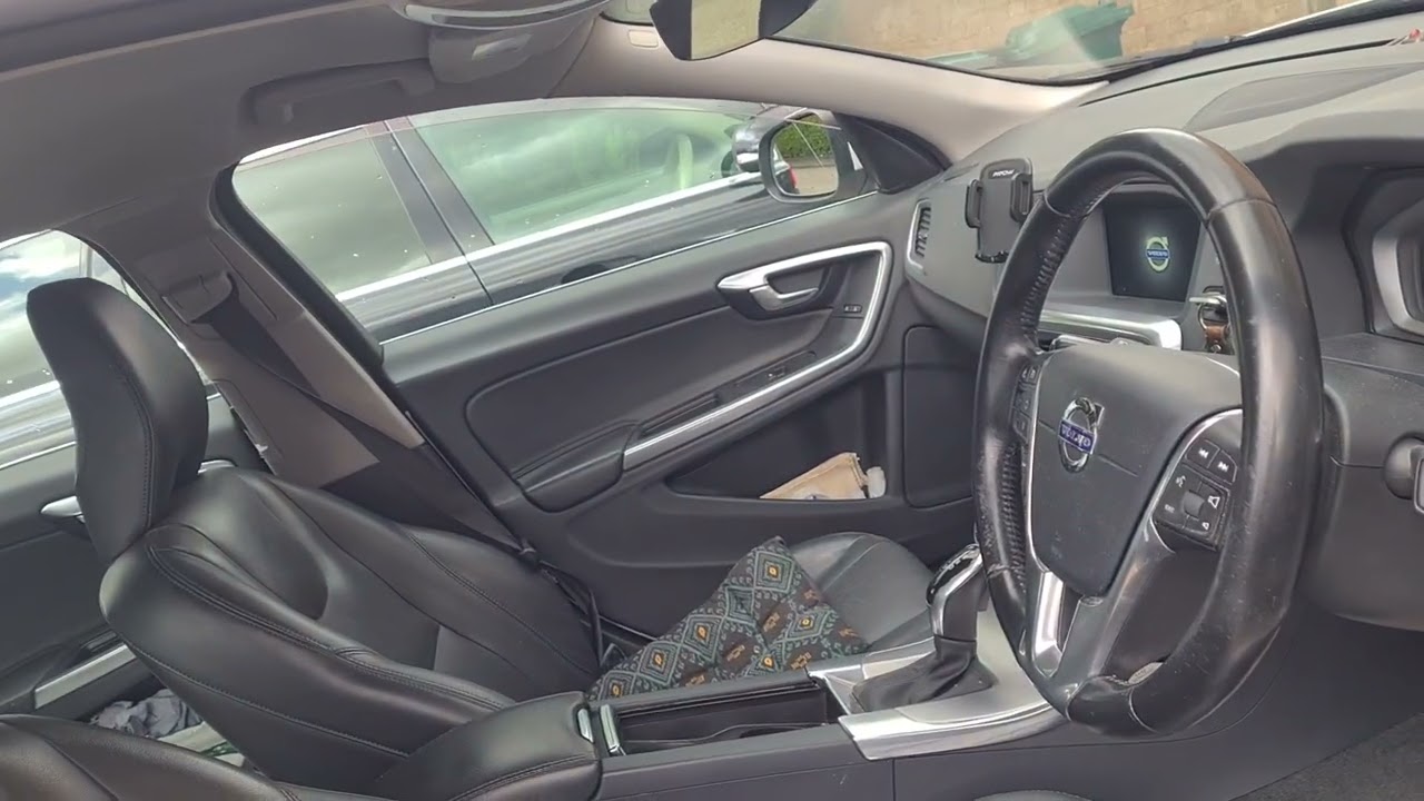 Volvo V60 2016 driver side window switches replacement