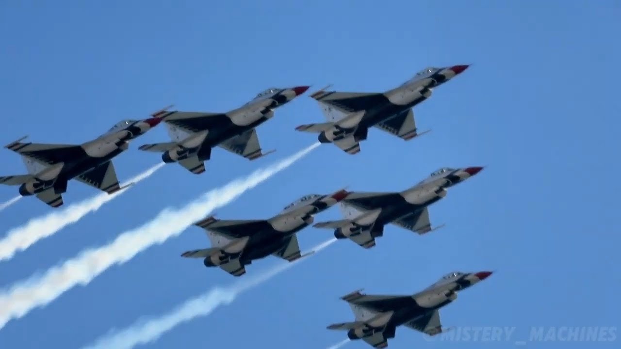 USAF Thunderbirds over Huntington Beach - Pacific Airshow 2024!