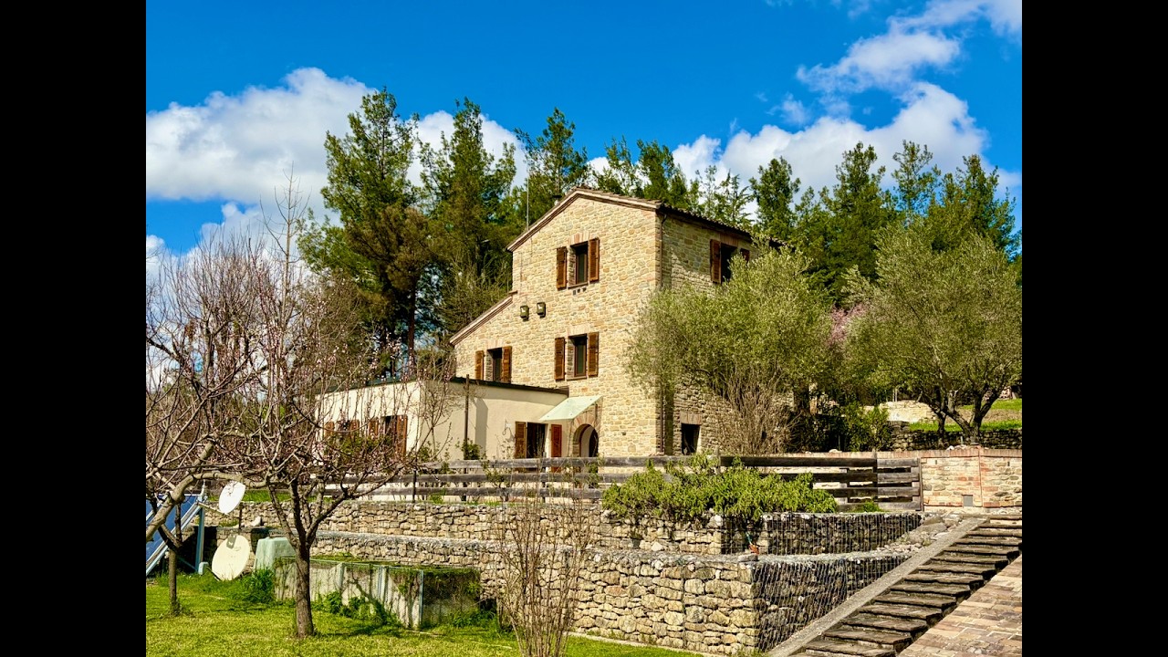 ВИДЕОТУР - Casa Calma - 325 000 евро - Пенна Сан-Джованни (MC) - Устойчивость, конфиденциальность...