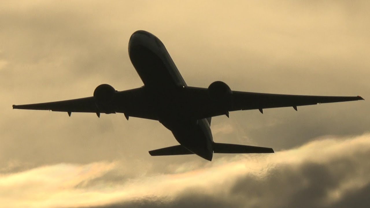 (4K) Plane Spotting at John F, Kennedy Int’l Airport (JFK/KJFK) on October 15, 2025 (Part 1/14)