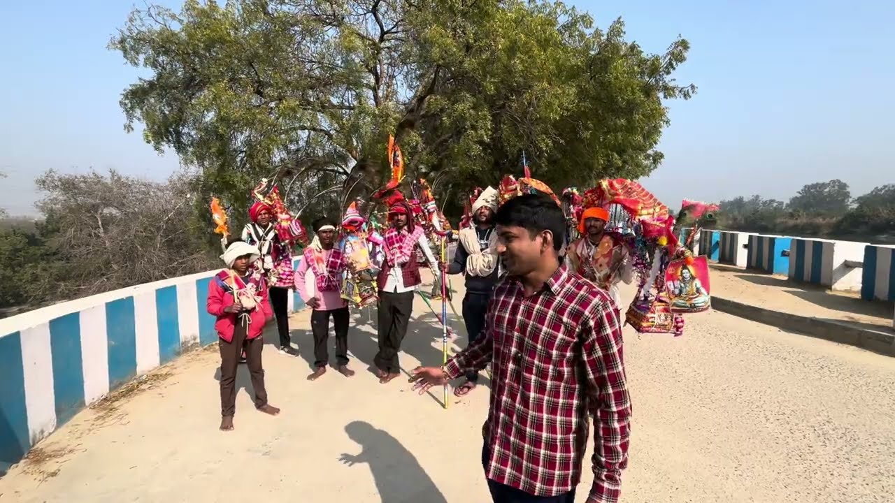 Bhole Baba Ke Deewane ❤️ Roadside Kavadiya Singing Bhajan