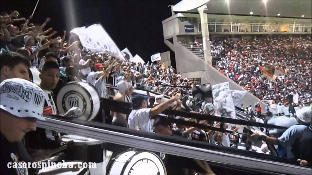 Fiesta en la tribuna del Pincha en Catamarca contra River (CaserosPincha.com)