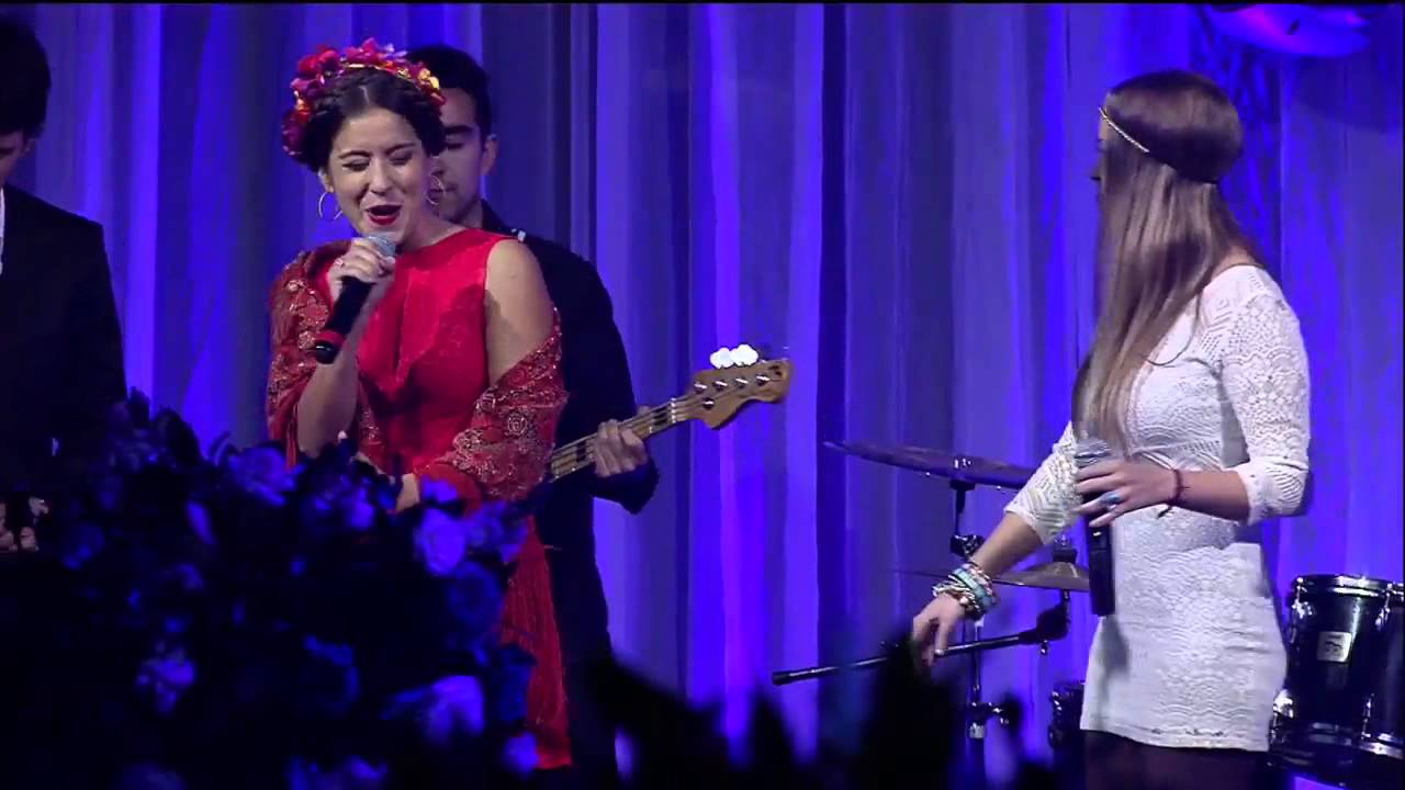 Denise Rosenthal canta la canci&oacute;n de Matriarcas