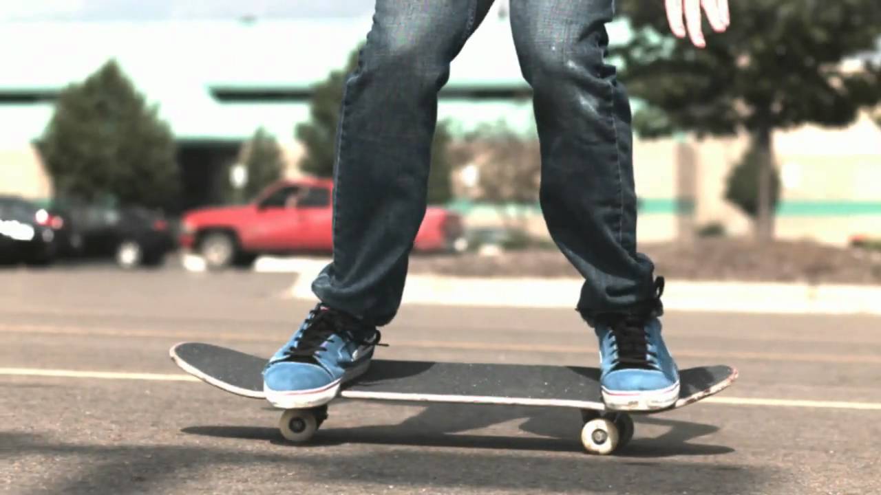 Skateology: Double kickflip (1000 fps slow motion)