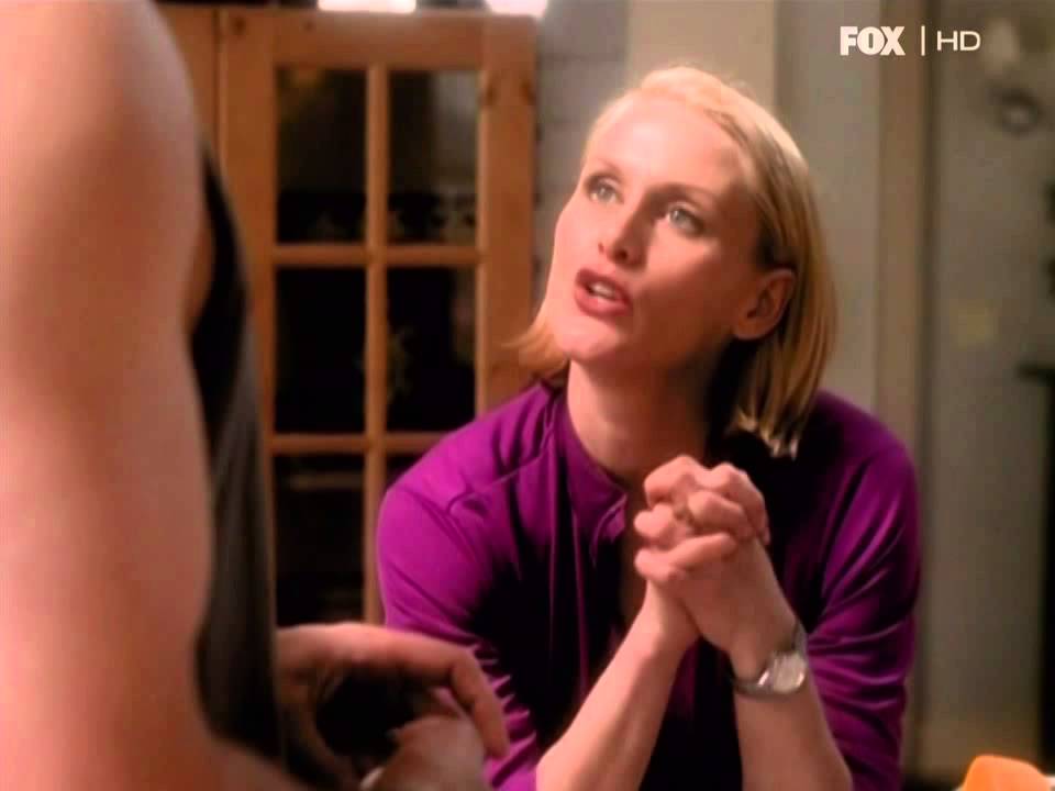 Andrea Thompson JAG 1x14