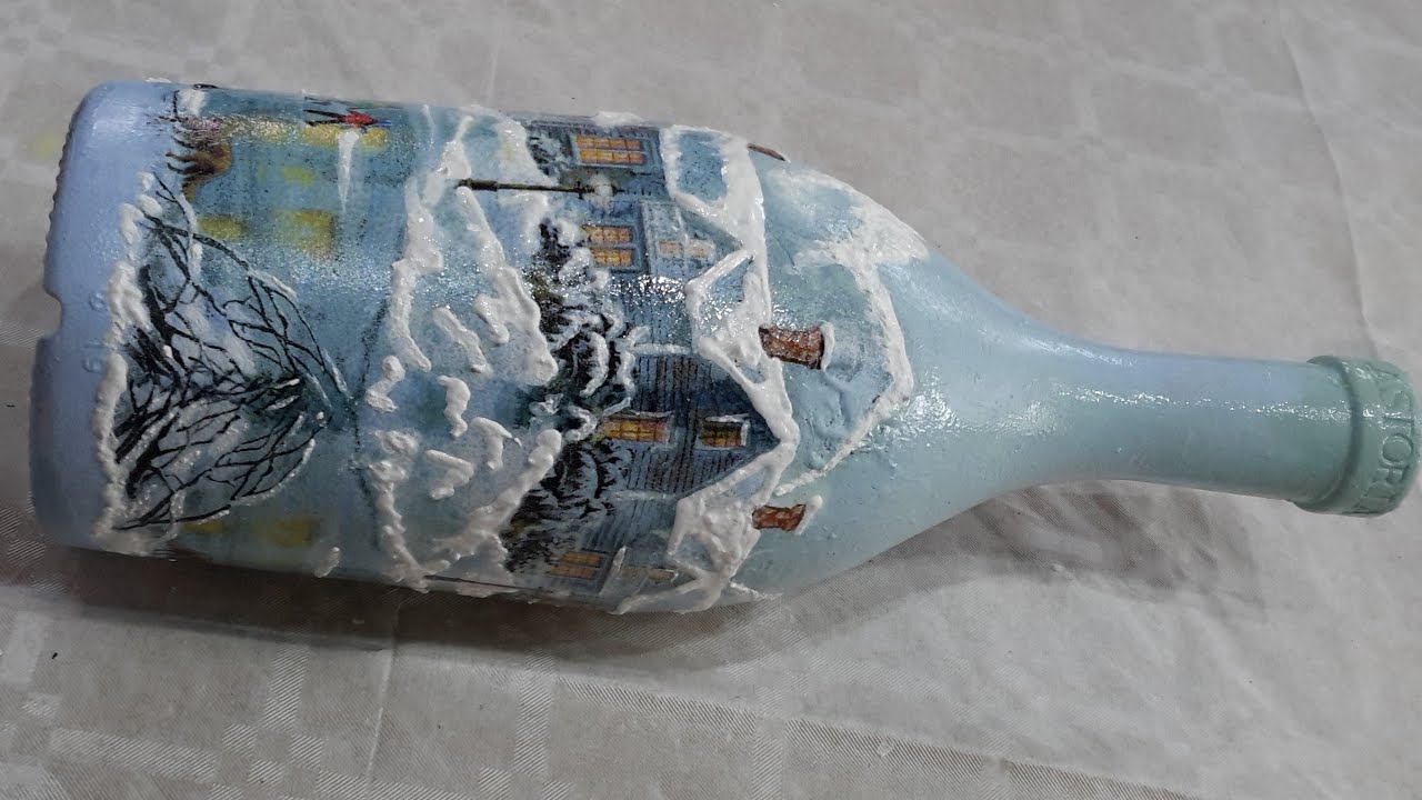 Декорированная стеклянная бутылка