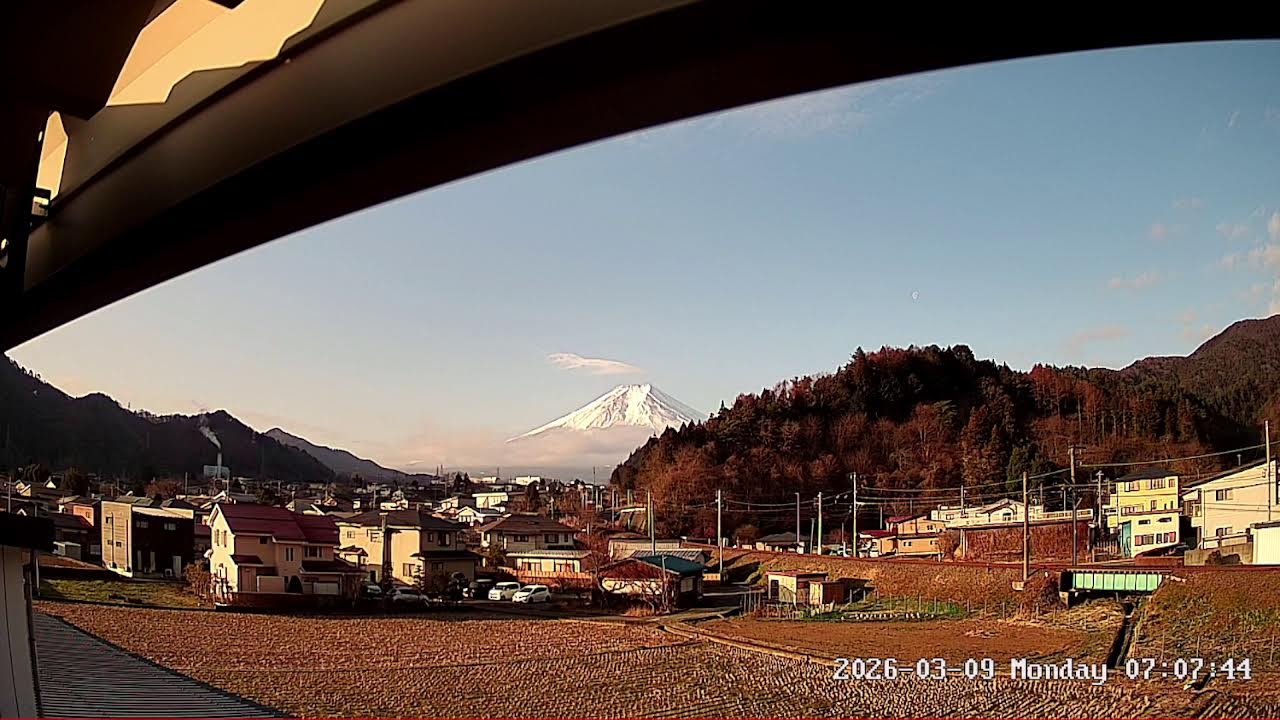 富士山ライブカメラ 山梨県富士吉田市 Yaamanashi Fujiyoshida Live camera.world.cam