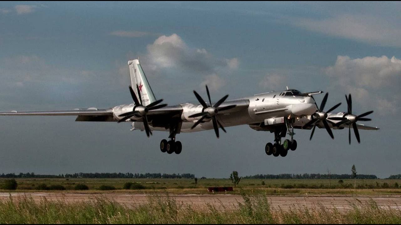 TU-95 MS Bear H TRUMPETER 1-72 ОБЗОР СОБРАННОЙ МОДЕЛИ