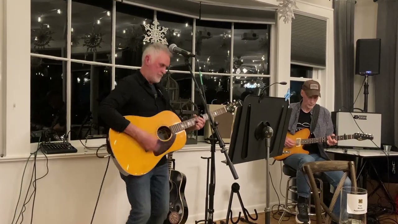 “Wooden Hill (Return)” by Steve Robinson (live)
