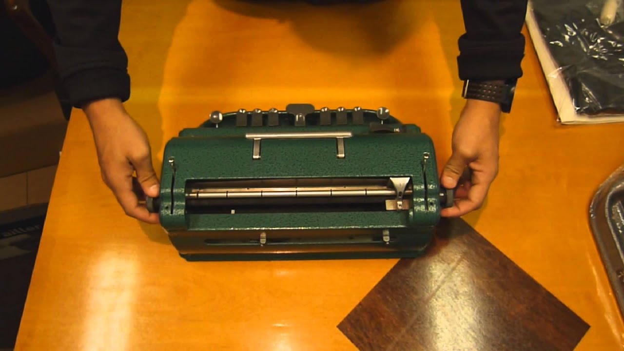 Máquina de Escrever em Braille Perkins Braille - desembalagem