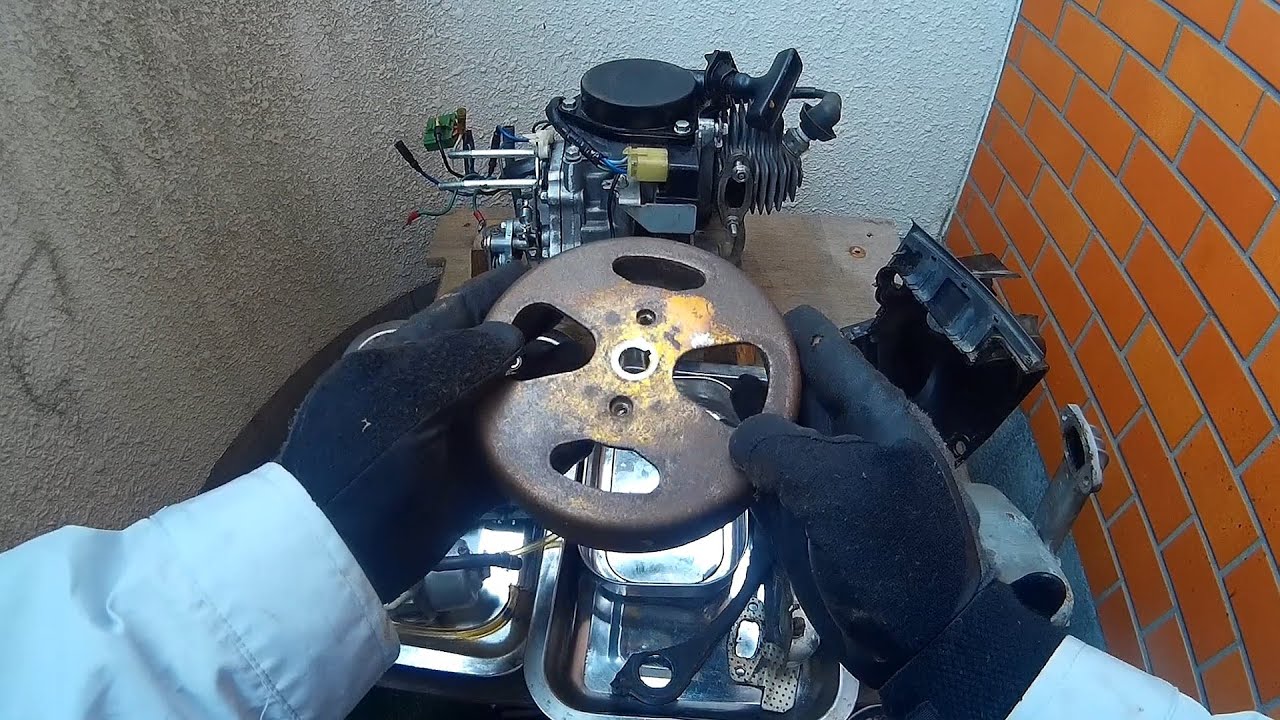 Honda EX300 ジャンク品 レストア part.2 エンジン部品取り外し