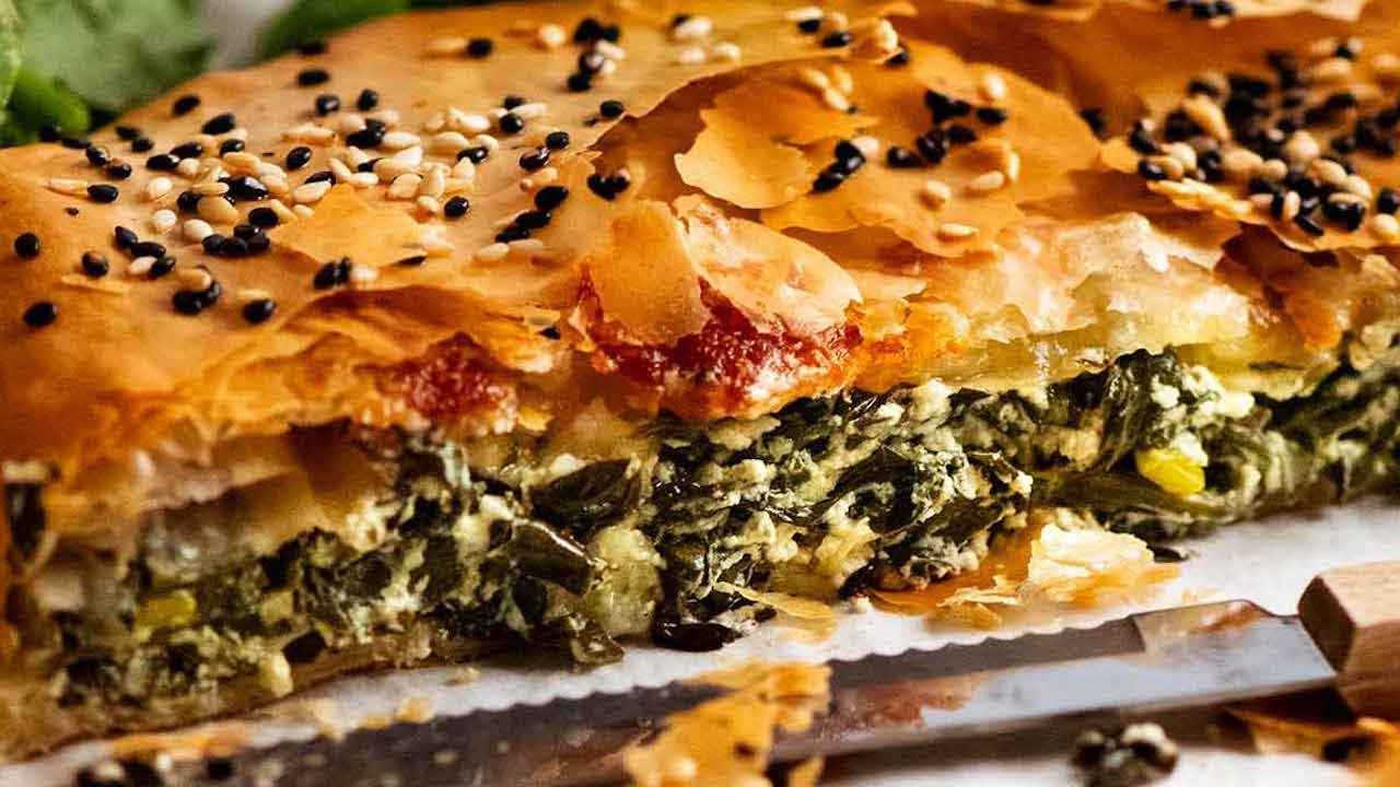 Spanakopita (Greek Spinach Feta Pie with Filo Pastry)