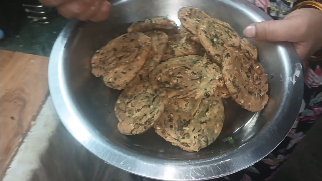इस तरीके से बनाएंगे मेथी की मठरी तो स्वाद कभी नही भूल पाएंगे | Methi Ki Mathri | Methi Mathri Recipe