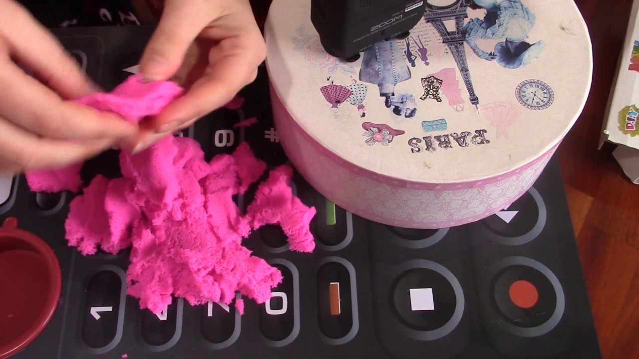 ASMR ita-Kinetic Sand+Whispering and Visual Triggers (Costruiamo e distruggiamo formine insieme)