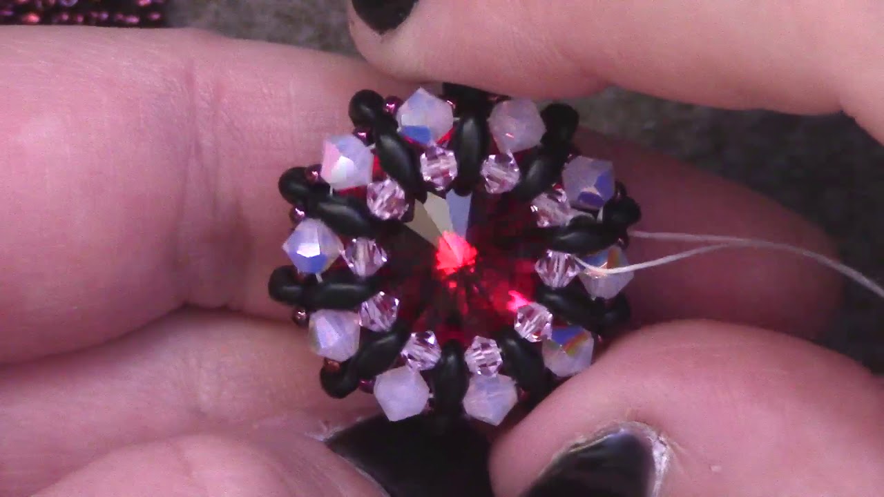 Simple SuperDuo Bezel - A Beginner Beading Tutorial by Aura Crystals