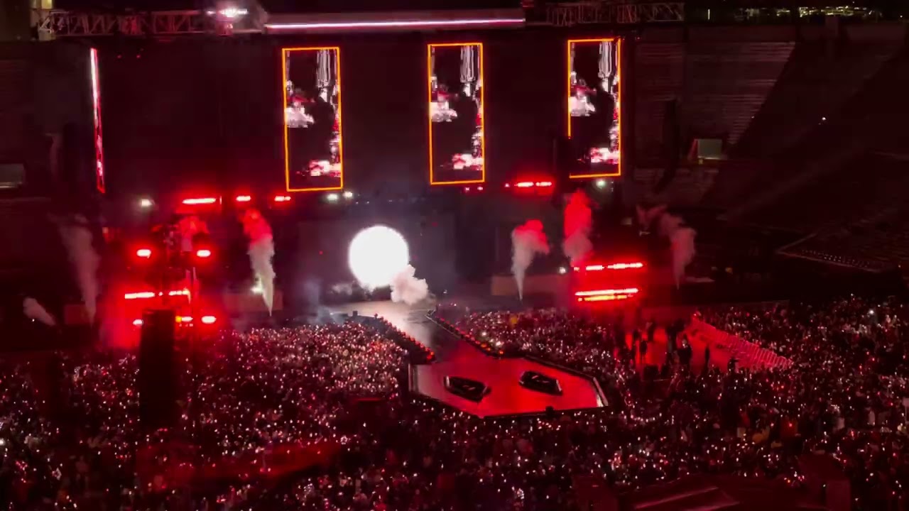 Morgan Wallen Entrance with Lane Kiffin live from Oxford
