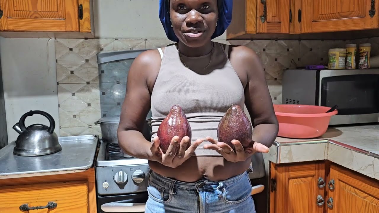 Oranges 🍊 juice stew chicken with rice and peas  take a look.