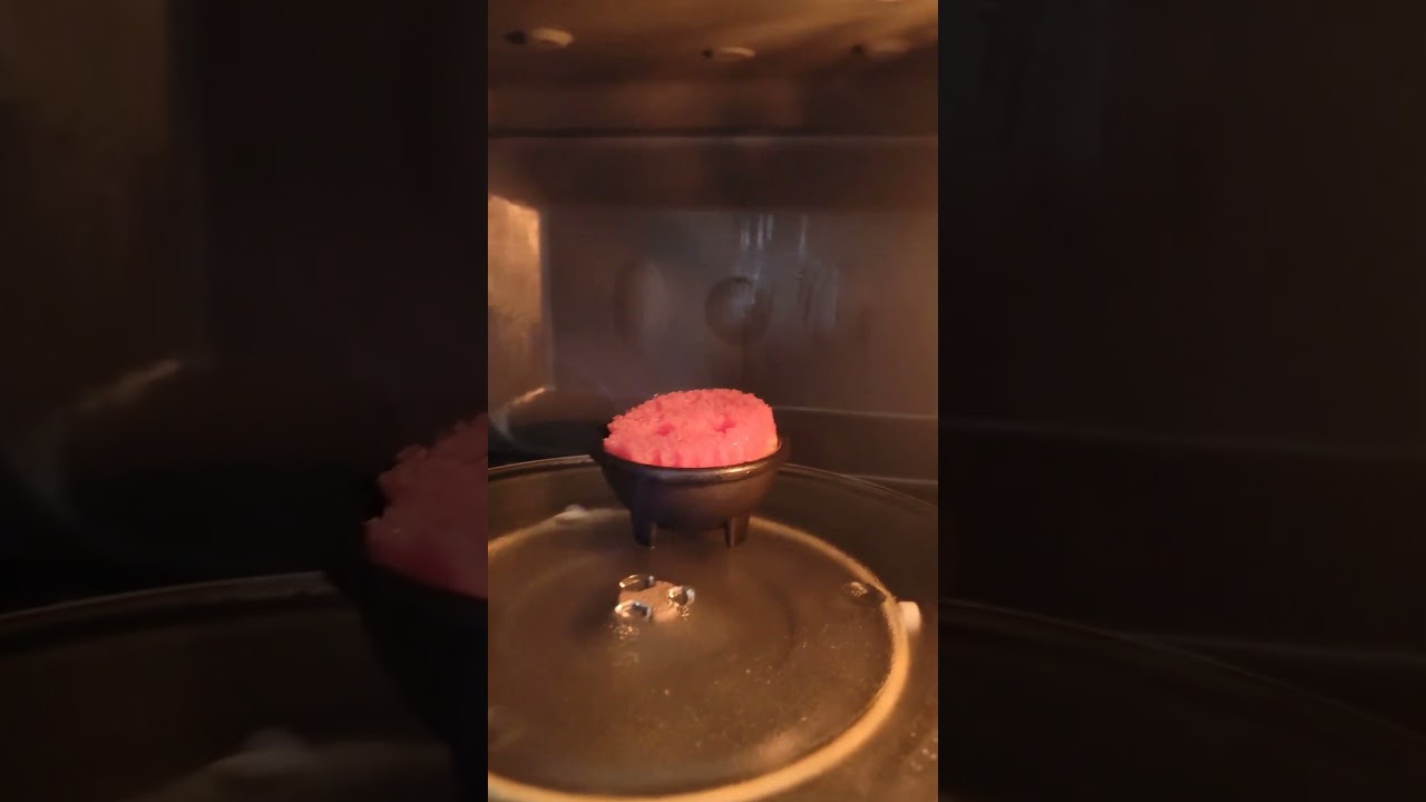 How to disinfect a sponge in the microwave #cleaninghack #cleaningtips #timetoclean