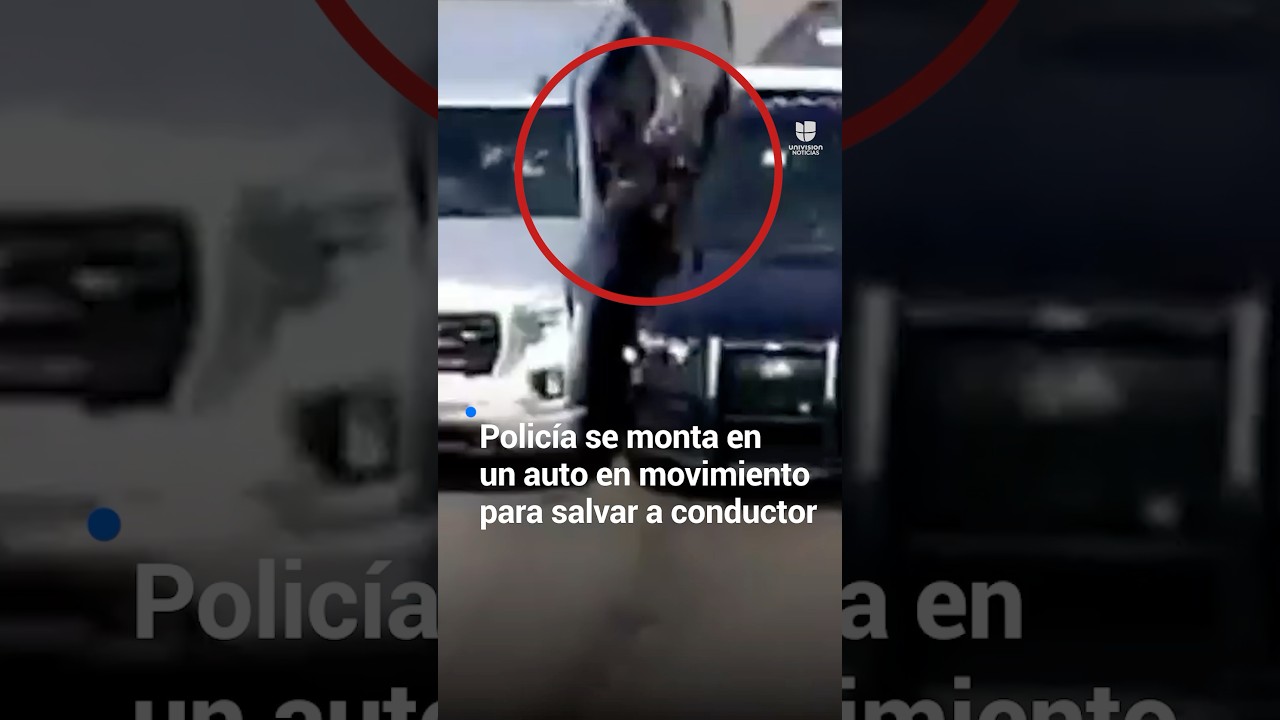 Polic&iacute;a se monta en un auto en movimiento para salvar a conductor