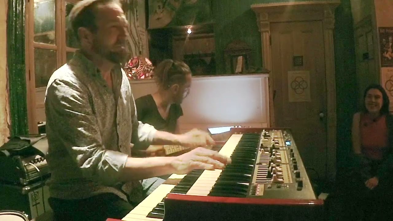 Our House @ Lunático